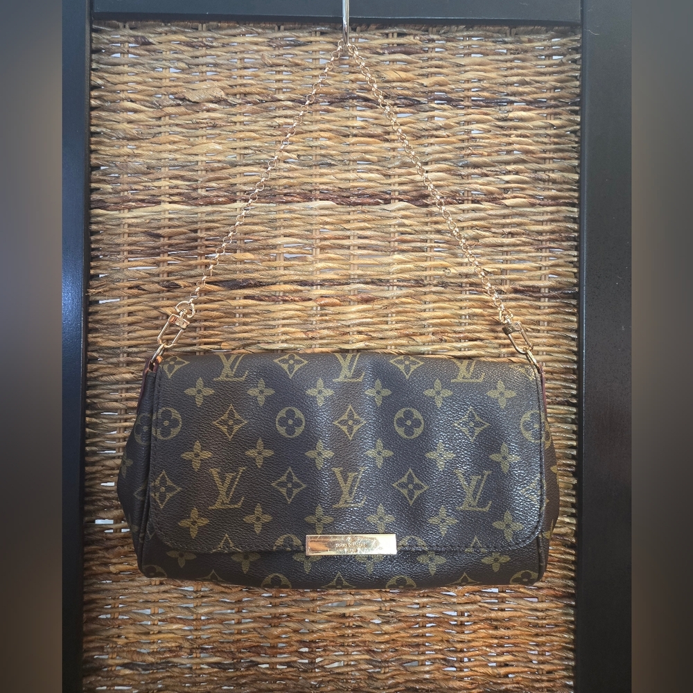 Authentic Louis Vuitton Monogram Shoulder Bag